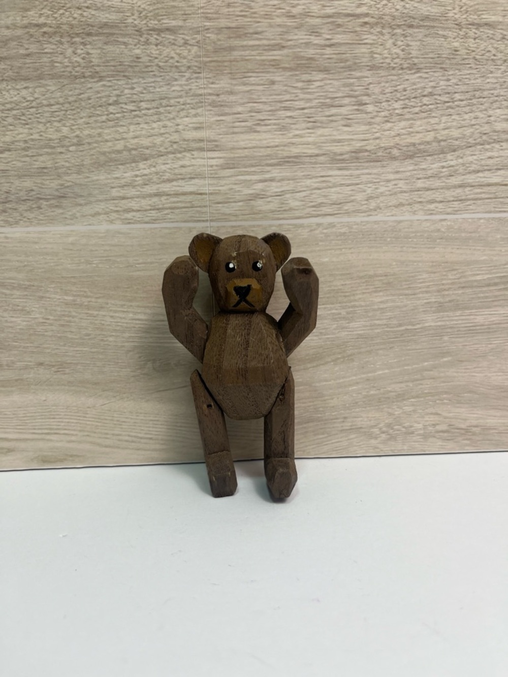 Vintage Wooden Teddy Bear
Hand-Carved Jointed Rubber
Band